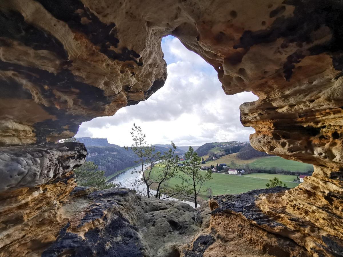 Tinyroom Mit Ausblick Königstein an der Elbe Buitenkant foto